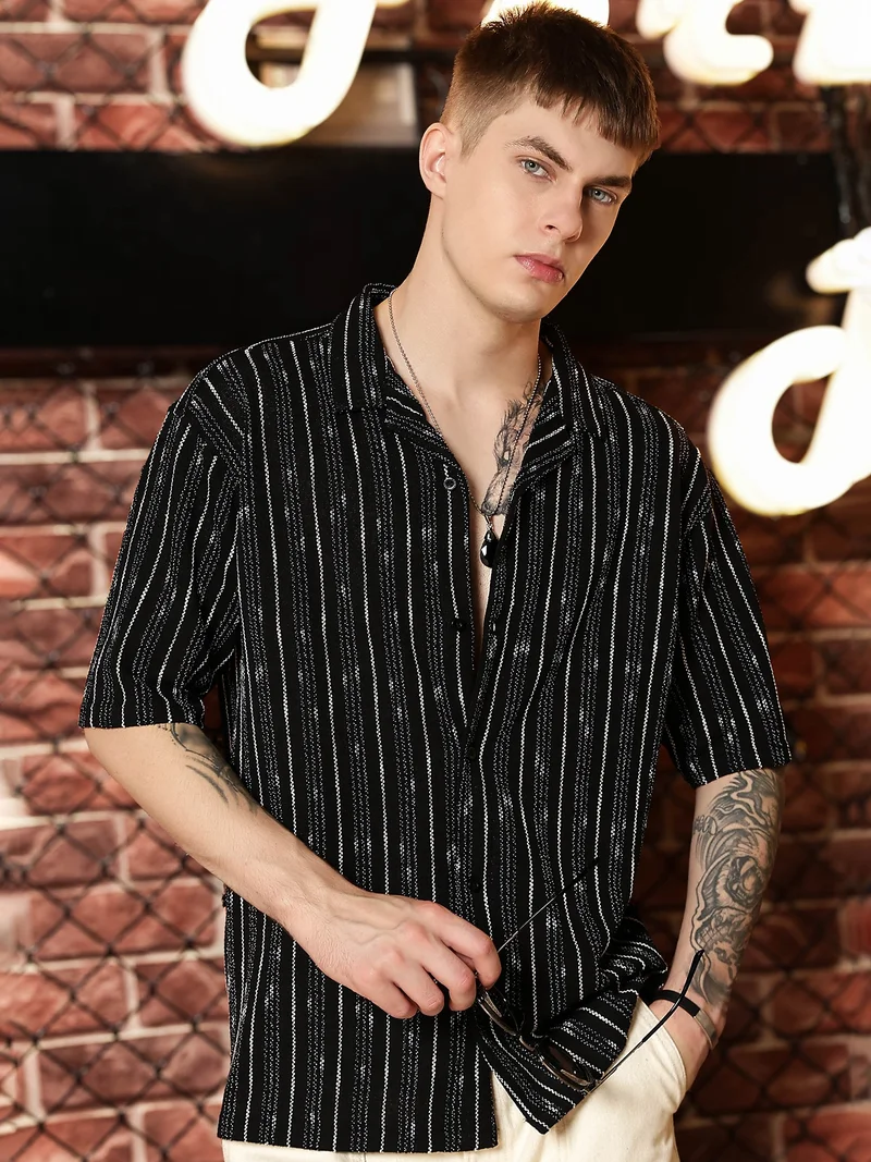 Maniac Maniac Mens Textured Lines Collared Neck Full Sleeve Black & White Cotton Shirt